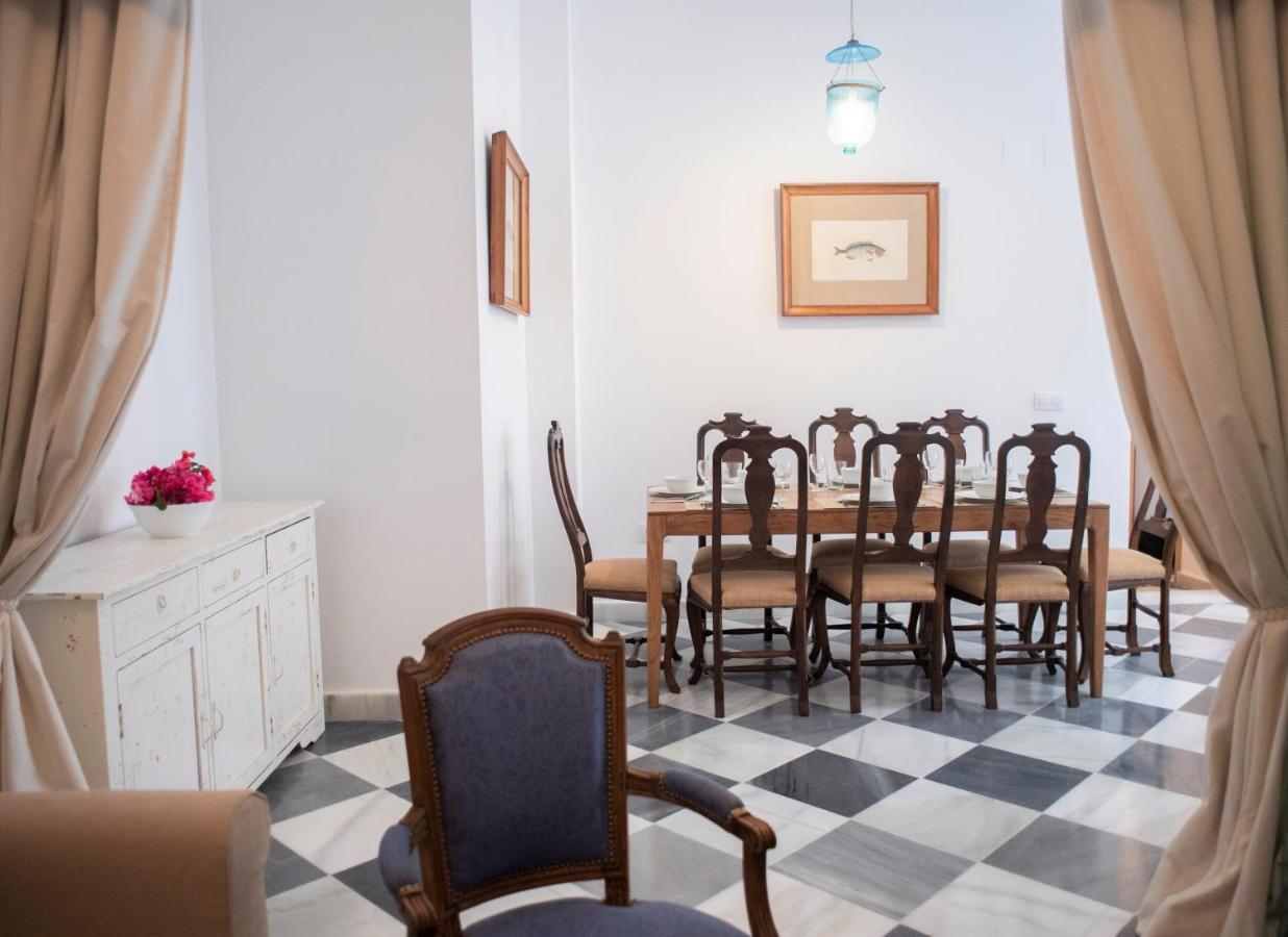 Gatu Premium Apartamento Palacio Oneto Con Jardin Privado " Preferente Mayores De 25 Anos Y Familias " El Puerto de Santa María Exterior foto